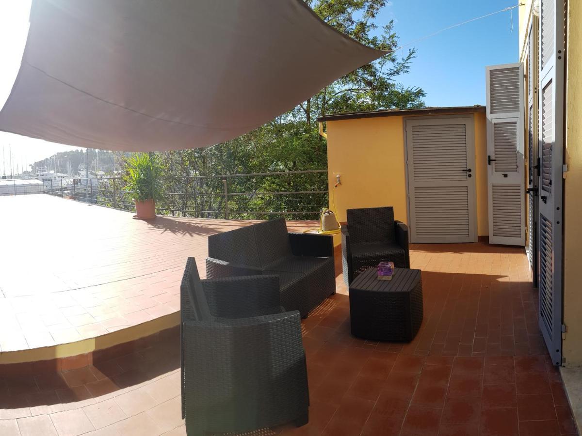 La Terrazza Apartment,A 50 Mt Dal Mare فاراتسي المظهر الخارجي الصورة